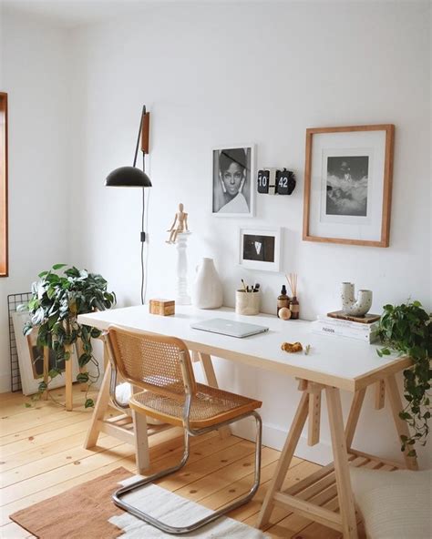Scandinavian-Inspired WFH Room Decor Ideas for a Minimalist and Serene Space